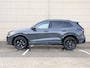 Volkswagen Tiguan R-Line Edition 1.5 eHybrid 272 PK | Navigatie | Trekhaak | LED Matrix | Panoramadak | Black style |Harman kardon |