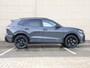 Volkswagen Tiguan R-Line Edition 1.5 eHybrid 272 PK | Navigatie | Trekhaak | LED Matrix | Panoramadak | Black style |Harman kardon |