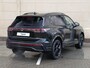 Volkswagen Tiguan R-Line Edition 1.5 eHybrid 204 PK | Navigatie | Trekhaak | Harman Kardon | Black style | Panoramadak |