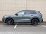Volkswagen Tiguan R-Line Edition 1.5 eHybrid 204 PK | Navigatie | LED Matrix | Trekhaak | Black style | Panoramadak |