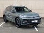 Volkswagen Tiguan R-Line Edition 1.5 eHybrid 204 PK | Navigatie | LED Matrix | Trekhaak | Black style | Panoramadak |