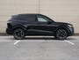 Volkswagen Tiguan R-Line Edition 1.5 eHybrid 272 PK | Navigatie | Trekhaak | LED Matrix | Panoramadak | Black style |