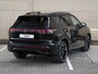 Volkswagen Tiguan R-Line Edition 1.5 eHybrid 272 PK | Navigatie | Trekhaak | LED Matrix | Panoramadak | Black style |