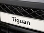 Volkswagen Tiguan R-Line Edition 1.5 eHybrid 204 PK | Navigatie | Trekhaak | LED Matrix | Black style | Panoramadak |