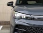 Volkswagen Tiguan R-Line Edition 1.5 eHybrid 204 PK | Navigatie | Trekhaak | LED Matrix | Black style | Panoramadak |