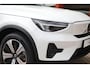 Volvo XC40 Recharge R Design 70 kWh | Stoelverwarming | Parkeercamera | Full Electric | Glossy Black