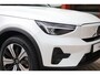 Volvo XC40 Recharge R Design 70 kWh | Stoelverwarming | Parkeercamera | Full Electric | Glossy Black
