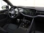 Volkswagen Touareg R Edition 3.0 eHybrid 462 PK Panoramadak | Trekhaak | 22" inch velgen | Navigatie | Lederen bekleding |