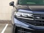 Volkswagen Touareg R Edition 3.0 eHybrid 462 PK Panoramadak | Trekhaak | 22" inch velgen | Navigatie | Lederen bekleding |