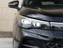 Volkswagen Tiguan R-Line Edition 1.5 eHybrid 272 PK | Navigatie | LED Matrix | Trekhaak | Panoramadak |