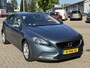 Volvo V40 1.6 T3 Kinetic / Trekhaak / Zomer + Winterset / Stoelverwarming / Cruise Control /