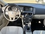 Volvo V40 1.6 T3 Kinetic / Trekhaak / Zomer + Winterset / Stoelverwarming / Cruise Control /