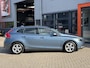 Volvo V40 1.6 T3 Kinetic / Trekhaak / Zomer + Winterset / Stoelverwarming / Cruise Control /