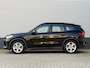 BMW iX1 xDrive30 - Trekhaak - Driving + Parking Ass - Stoelverwarming - Adaptief onderstel