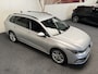 Volkswagen Golf VARIANT 1.0 eTSI LIFE NAVIGATIE ADAPTIVE CRUISE CONTROL ELEK. VERST. BESTUURDERSSTOEL MET MASSAGE APPLE CARPLAY /ANDROID RIJSTROOKSENSOREN ZEER MOOI !!