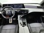 Peugeot E-3008 GT 210pk 73 kWh Automaat | 3 Fase | Trekhaak | Elektrische Klep | Navigatie | Climate Control | Adaptieve Cruise Control | Camera | Matrix-LED | Stoel-/Stuurverwarming |