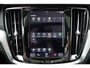 Volvo V60 T8 Twin Engine AWD R-Design | Trekhaak | Geventileerde Comfortstoelen | Parkeercamera | Harman Kardon | Apple Carplay/ Android Auto | BLIS Dodehoekdetectie | Elektrisch Verwarmbare Voorruit | Adaptieve Cruise Control