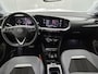 Opel Mokka-e Electric Level 3 50 kWh 136pk Automaat | Warmtepomp | Navigatie | Climate Control | Cruise Control | Camera | Winter-Pack | Dodehoekdetectie | 17"LMV | Apple Carplay/Android Auto |