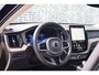Volvo XC60 2.0 T6 Plug-in Hybrid AWD Ultra Dark | PHEV Long Range | Trekhaak | Luchtvering | Head-up Display | Harman Kardon Audio | Panoramadak | Keyless Entry | Elektrische Achterklep | BLIS | Cruise Control Adaptief | Navigatie