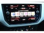 SEAT Arona 1.0-115pk TSI Xcellence Business Intense AUTOMAAT ! Gun uzelf het plezier en comfort van een automaat ! Autm. airco dual, cruise cntrl, LM wielen, keyless entry-keyless go, camera, parkeersensoren v en a, dodehoek ass., LED verl., navigatie, telefoonvoorb. etc