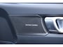 Volvo XC40 T5 Recharge Plus Dark | Stoelverwarming | Trekhaak | Leder | H/K | Memory Stoelen | Glossy Black | Keyless