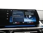 BMW iX1 xDrive30 xLine 67 kWh 306pk Dealer O.H. | Trekhaak Af Fabriek | Camera | Adaptief Onderstel | Lederen Sportstoelen Memory & Verwarmd | Sfeerverlichting | Apple Carplay | Blis | Navigatie | DAB | Virtual | Cruise Control |