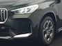 BMW iX1 xDrive30 xLine 67 kWh 306pk Dealer O.H. | Trekhaak Af Fabriek | Camera | Adaptief Onderstel | Lederen Sportstoelen Memory & Verwarmd | Sfeerverlichting | Apple Carplay | Blis | Navigatie | DAB | Virtual | Cruise Control |