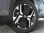 Peugeot e-2008 EV Allure Avantage 54 kWh | Camera rondom | Adaptieve cruise control | Navigatie | Draadloze telefoonoplader | Lichtmetalen velgen | Nieuwe auto | 406KM Actieradius WLTP