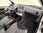 Toyota Aygo 1.0 VVT-i Now Navigatie / Airco / Bluetooth / 5 DRs /  Centr. vergr.