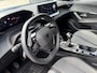 Peugeot 2008 Benzine 100 Pk * Draadloos Aple Carplay / Android Auto * Climate & Cruise Control * Parkeersensoren Voor en Achter * Vingerhoets; Vierde Generatie Eersteklas Service. Al meer dan 100 jaar een begrip in de Brabantse Kempen