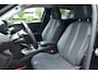 Peugeot 2008 PureTech 100 Allure Navigatie | Airco | Trekhaak | Camera achter | Keyless | 4 seizoenenbanden |