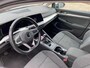 Volkswagen Golf 1.0 TSI Life Climatronic Parkeersensoren Navigatie