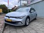 Volkswagen Golf 1.0 TSI Life Climatronic Parkeersensoren Navigatie