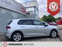 Volkswagen Golf 1.0 TSI Life Climatronic Parkeersensoren Navigatie