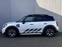 MINI Countryman 1.5 Cooper S E ALL4 Untamed Edition PHEV 220 pk / Dealer onderhouden / Leder / Schuifdak / Elektrische stoelen & klep / Harman Kardon / Adaptieve CC / HUD / Achteruitrijcamera / Parkeer assistent / Apple Carplay Android / 18" LM wielen /