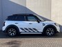 MINI Countryman 1.5 Cooper S E ALL4 Untamed Edition PHEV 220 pk / Dealer onderhouden / Leder / Schuifdak / Elektrische stoelen & klep / Harman Kardon / Adaptieve CC / HUD / Achteruitrijcamera / Parkeer assistent / Apple Carplay Android / 18" LM wielen /