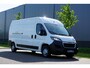Peugeot Boxer 335 2.2 BlueHDi 165 L3H2 Premium Mobiele Werkplaats |Sortimo inrichting |Wandstroom |2 stoelen |2 airbags |Camera |Standkachel |Verwarmde stoelen |EURO6D |165 pk |1e eigenaar