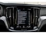 Volvo V60 2.0 T8 Recharge AWD R-Design 390Pk | Trekhaak | SOH 91% | Achteruitrijcamera | Apple carplay Android Auto | Stoel/stuurverwarming | 19"LMV
