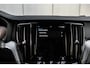 Volvo V60 2.0 T8 Recharge AWD R-Design 390Pk | Trekhaak | SOH 91% | Achteruitrijcamera | Apple carplay Android Auto | Stoel/stuurverwarming | 19"LMV
