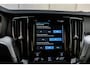 Volvo V60 2.0 T8 Recharge AWD R-Design 390Pk | Trekhaak | SOH 91% | Achteruitrijcamera | Apple carplay Android Auto | Stoel/stuurverwarming | 19"LMV