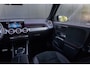 Mercedes-Benz GLB 200 Business Solution AMG 7p. | 7-Persoons | Camera | Stoelverwarming | 100% Dealer Onderhouden | Digital Dash | AMG pakket