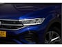 Volkswagen T-Roc 1.5 TSI 150PK! R-Line BJ2023 Lmv 17" | Led V+A | Pdc | App-Connect | Navi | Virtual cockpit | Climate control | Cruise control | Sportstoelen | Sportstuur | Zwarte hemel | Zwart dak | Extra getint glas