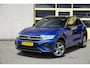 Volkswagen T-Roc 1.5 TSI 150PK! R-Line BJ2023 Lmv 17" | Led V+A | Pdc | App-Connect | Navi | Virtual cockpit | Climate control | Cruise control | Sportstoelen | Sportstuur | Zwarte hemel | Zwart dak | Extra getint glas