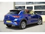 Volkswagen T-Roc 1.5 TSI 150PK! R-Line BJ2023 Lmv 17" | Led V+A | Pdc | App-Connect | Navi | Virtual cockpit | Climate control | Cruise control | Sportstoelen | Sportstuur | Zwarte hemel | Zwart dak | Extra getint glas