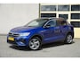 Volkswagen T-Roc 1.5 TSI 150PK! R-Line BJ2023 Lmv 17" | Led V+A | Pdc | App-Connect | Navi | Virtual cockpit | Climate control | Cruise control | Sportstoelen | Sportstuur | Zwarte hemel | Zwart dak | Extra getint glas