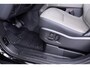 Land Rover Defender 2.0 P300e 110 X-Dynamic SE | FACELIFT | ACC | Panoramadak | ClearSight | Stoel+Stuurverwarming | Trekhaak