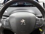 Peugeot 2008 SUV Crossway 130pk Automaat | Navigatie | Panoramadak | Achteruitrijcamera | Leder/Alcantara | Climate Control | Cruise Control | Parkeersensoren | Grip Control | Apple Carplay / Android Auto | Bluetooth | Elektrisch inklapbare spiegels | Automatisch dimlicht | Regensensor | Donker getint glas | 17" lichtmetalen velgen |
