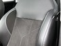 Peugeot 2008 SUV Crossway 130pk Automaat | Navigatie | Panoramadak | Achteruitrijcamera | Leder/Alcantara | Climate Control | Cruise Control | Parkeersensoren | Grip Control | Apple Carplay / Android Auto | Bluetooth | Elektrisch inklapbare spiegels | Automatisch dimlicht | Regensensor | Donker getint glas | 17" lichtmetalen velgen |
