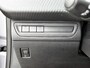 Peugeot 2008 SUV Crossway 130pk Automaat | Navigatie | Panoramadak | Achteruitrijcamera | Leder/Alcantara | Climate Control | Cruise Control | Parkeersensoren | Grip Control | Apple Carplay / Android Auto | Bluetooth | Elektrisch inklapbare spiegels | Automatisch dimlicht | Regensensor | Donker getint glas | 17" lichtmetalen velgen |