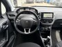 Peugeot 208 1.2 82pk Signature | Weinig kilometers | Navigatie | Cruise Control | Parkeersensoren | Privacy Glass | Lichtmetalen velgen